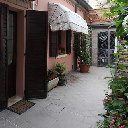 Porta Del Carmine Bed & Breakfast Comacchio Exterior foto