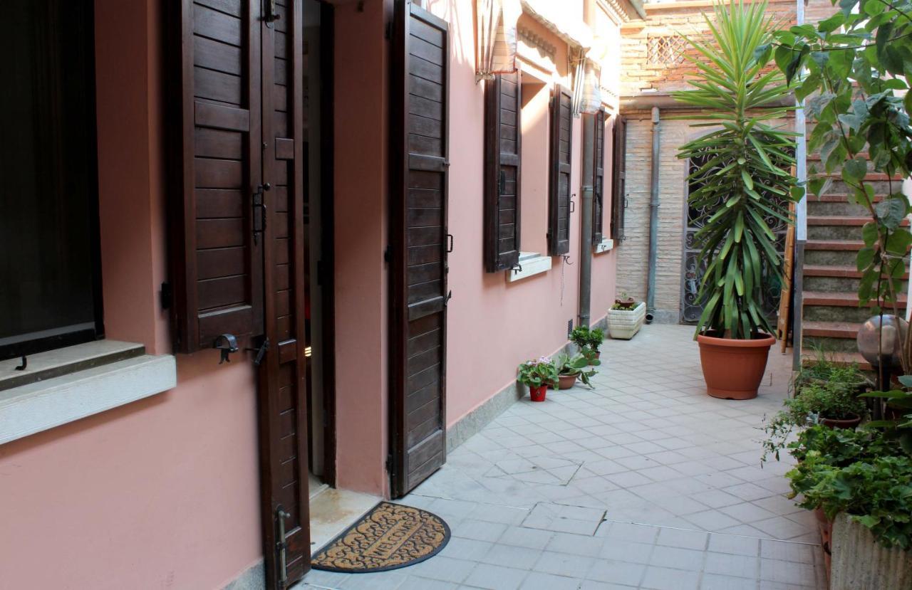 Porta Del Carmine Bed & Breakfast Comacchio Exterior foto